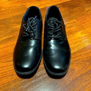 𝅺EUC mens black dress shoes. Size 6.5 men’s.